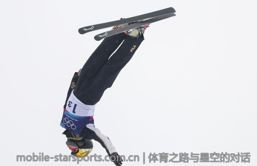 体育之路与星空的对话